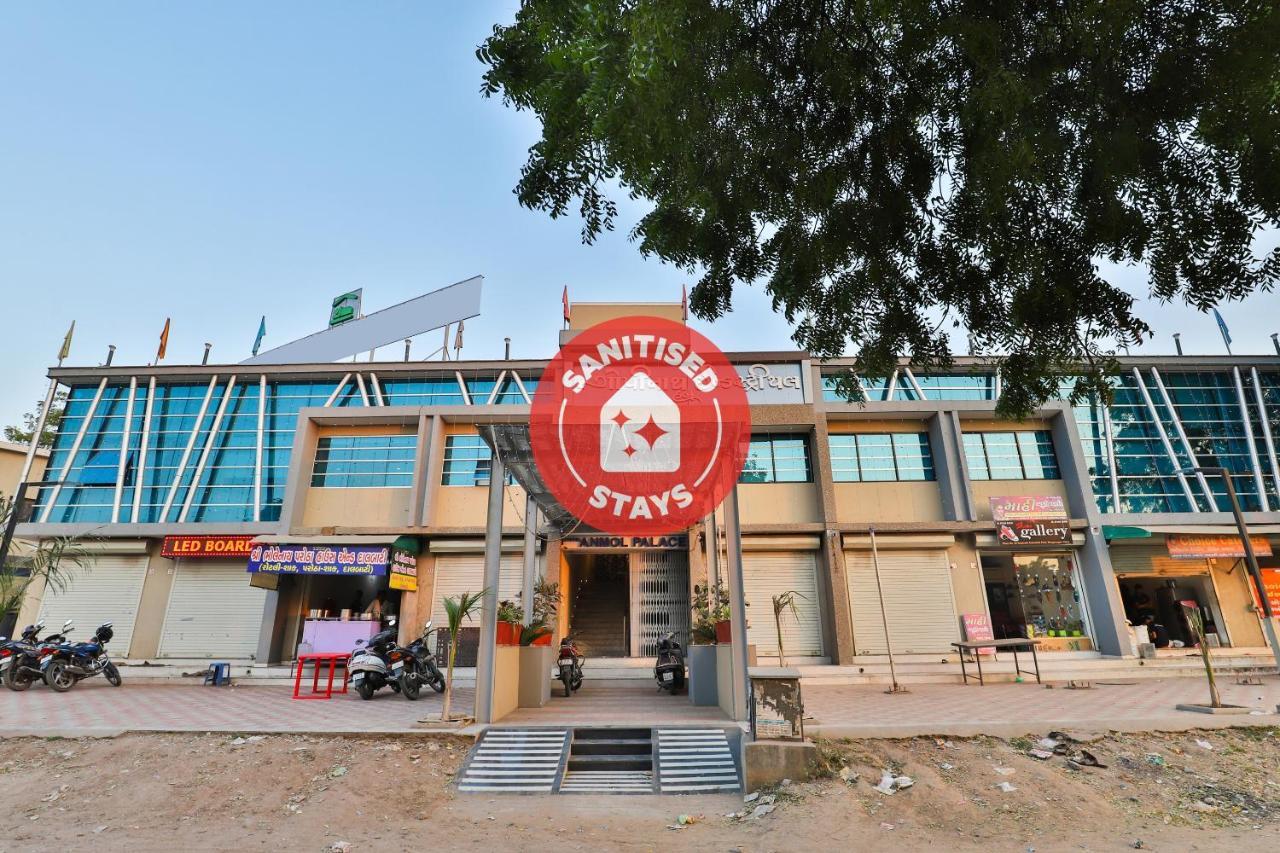 Oyo 23289 Hotel Anmol Palace Ahmedabad Exterior photo